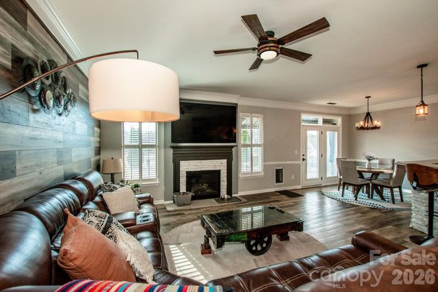 2416 Chinkapin Court, Gastonia, NC 28054