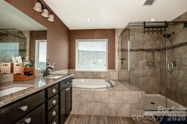 2416 Chinkapin Court, Gastonia, NC 28054