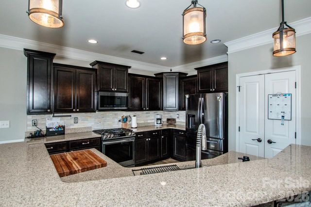 2416 Chinkapin Court, Gastonia, NC 28054