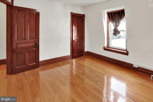 425 CHESTNUT ST, Reading, PA 19602