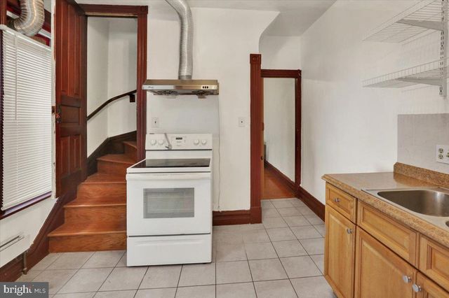 425 CHESTNUT ST, Reading, PA 19602