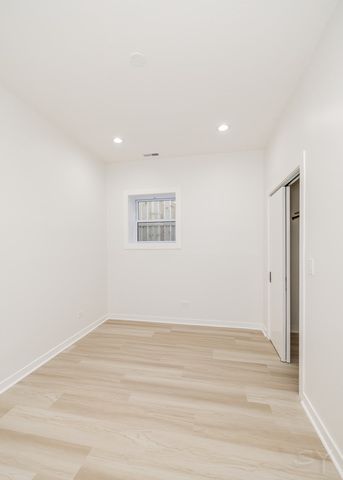 1052 N Central Park Avenue, Chicago, IL 60651