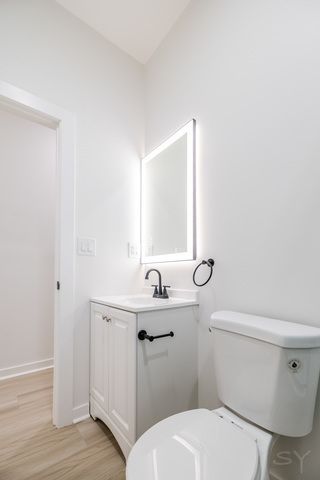 1052 N Central Park Avenue, Chicago, IL 60651