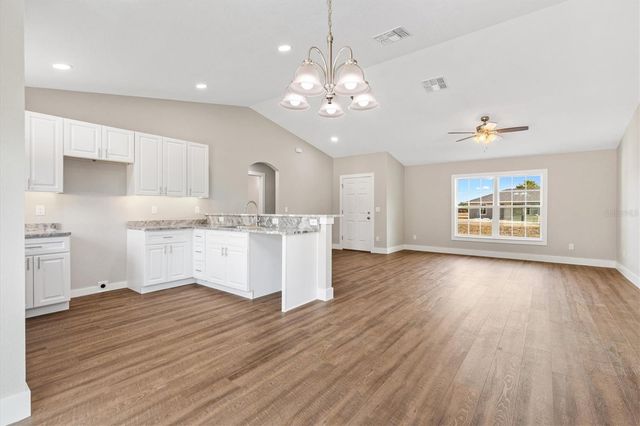 2 FISHER LANE TRAIL, Ocklawaha, FL 32179