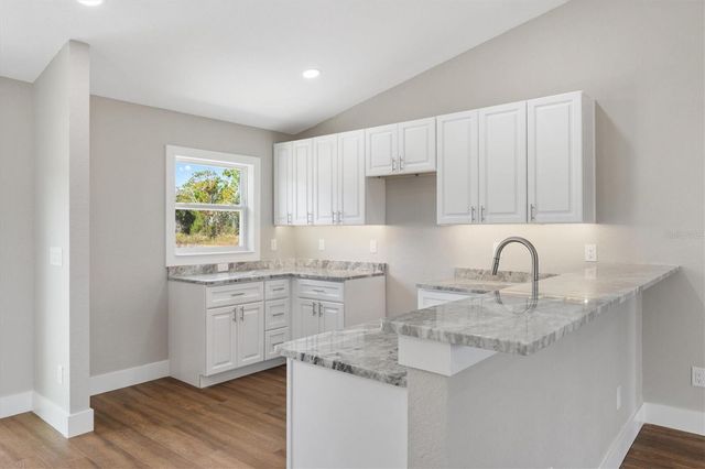 2 FISHER LANE TRAIL, Ocklawaha, FL 32179