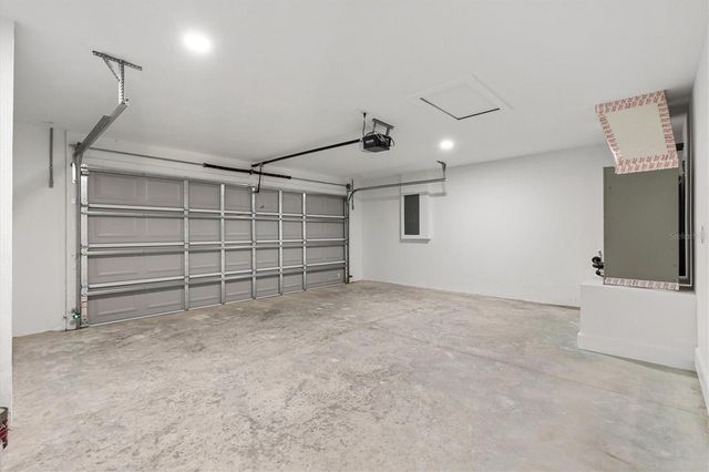 2 FISHER LANE TRAIL, Ocklawaha, FL 32179