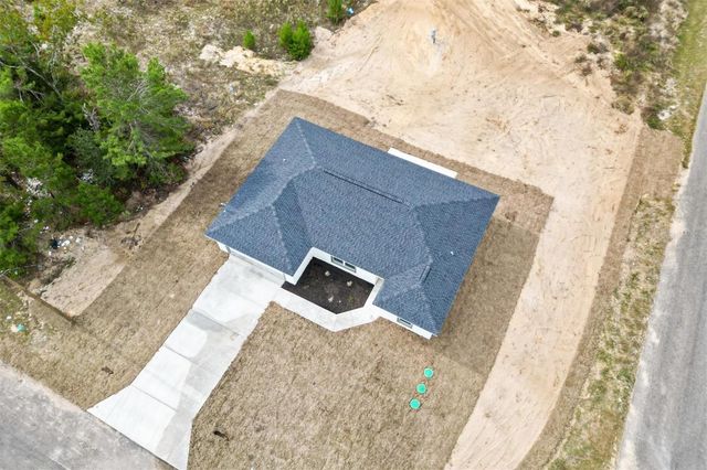 2 FISHER LANE TRAIL, Ocklawaha, FL 32179