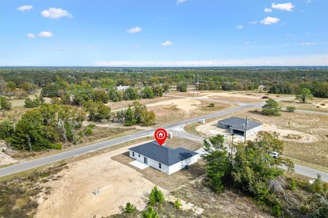 2 FISHER LANE TRAIL, Ocklawaha, FL 32179