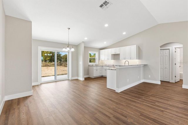 2 FISHER LANE TRAIL, Ocklawaha, FL 32179