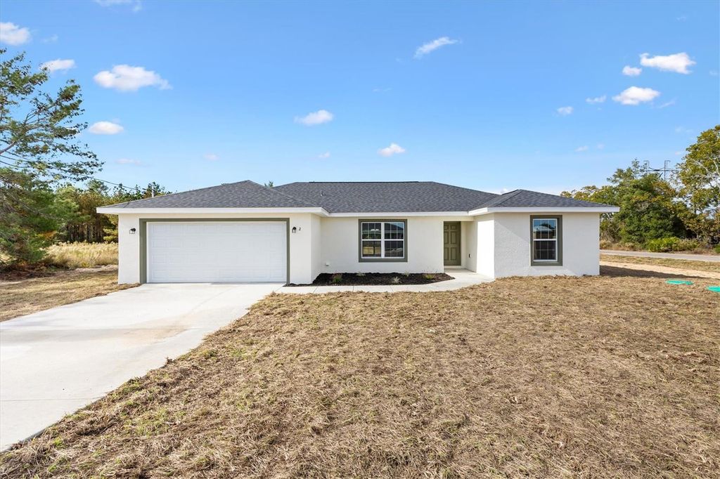 2 FISHER LANE TRAIL, Ocklawaha, FL 32179