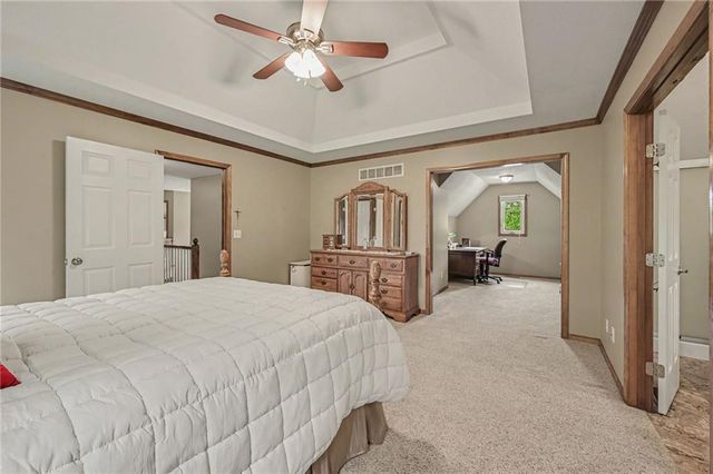 7805 N Rhode Avenue, Kansas City, MO 64152