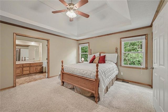 7805 N Rhode Avenue, Kansas City, MO 64152