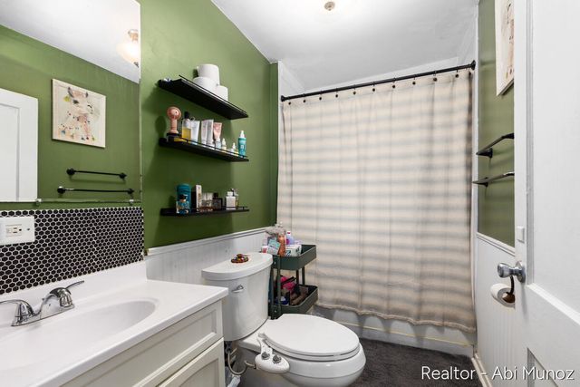 2852 Longstreet Avenue Sw, City Of Wyoming, MI 49509