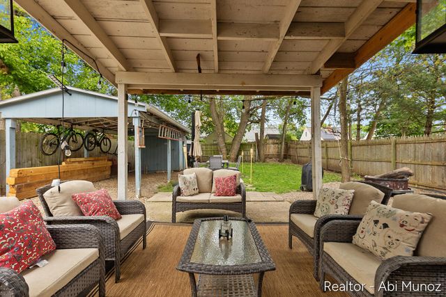 2852 Longstreet Avenue Sw, City Of Wyoming, MI 49509