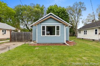 2852 Longstreet Avenue Sw, City Of Wyoming, MI 49509