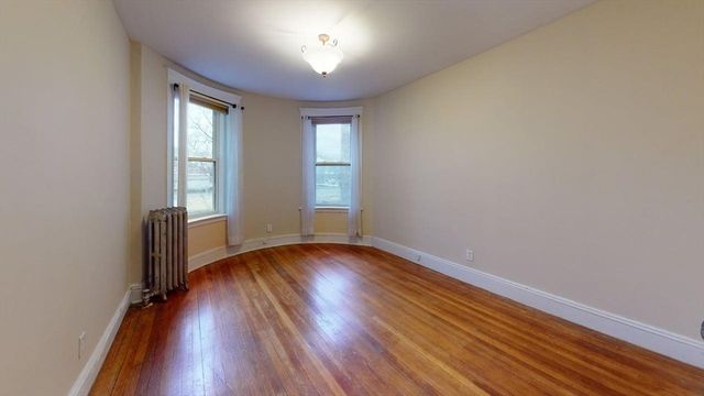 17 Green St 4, Brookline, MA 02446