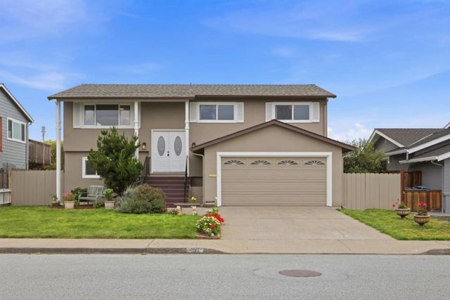 407 Saint Joseph Avenue, Half Moon Bay, CA 94019