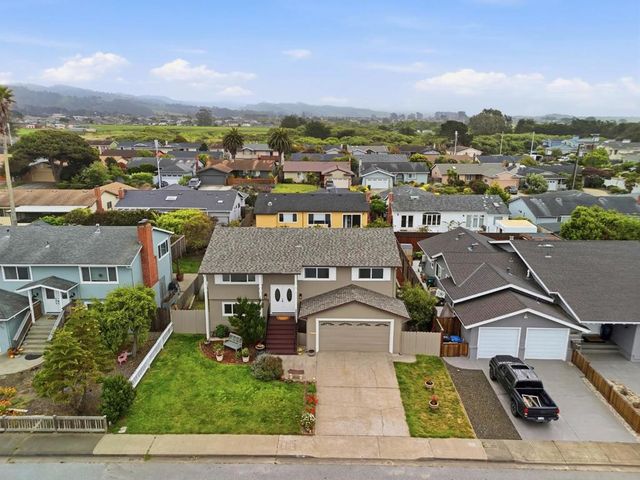 407 Saint Joseph Avenue, Half Moon Bay, CA 94019