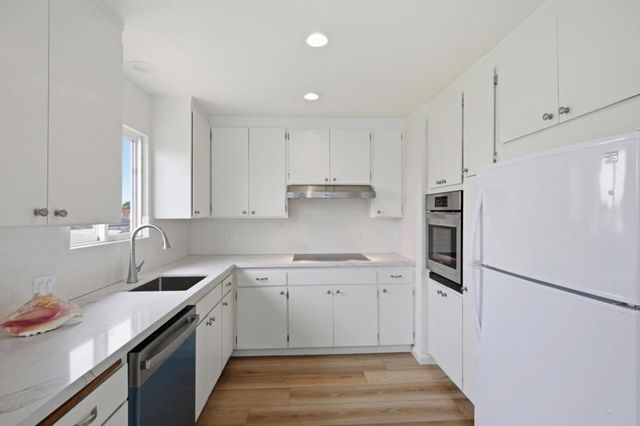 407 Saint Joseph Avenue, Half Moon Bay, CA 94019