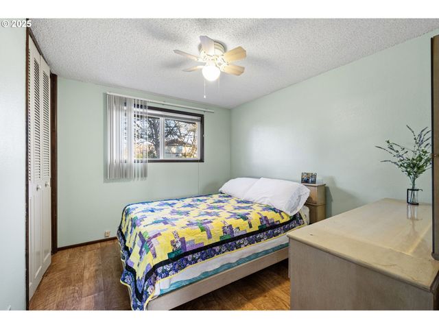 1925 HARVARD Dr, Eugene, OR 97405