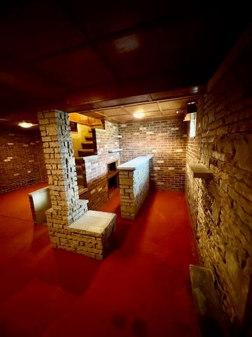 201 Hillvue Dr, Twp Of But Se, PA 16001