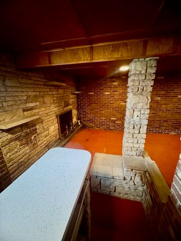 201 Hillvue Dr, Twp Of But Se, PA 16001