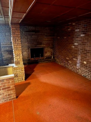 201 Hillvue Dr, Twp Of But Se, PA 16001