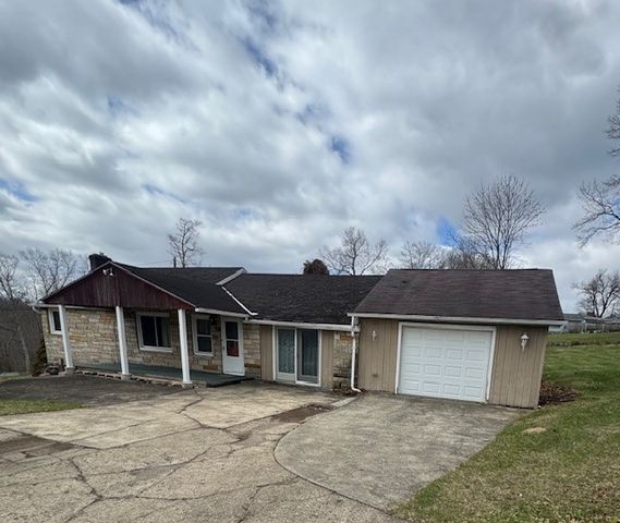 201 Hillvue Dr, Twp Of But Se, PA 16001