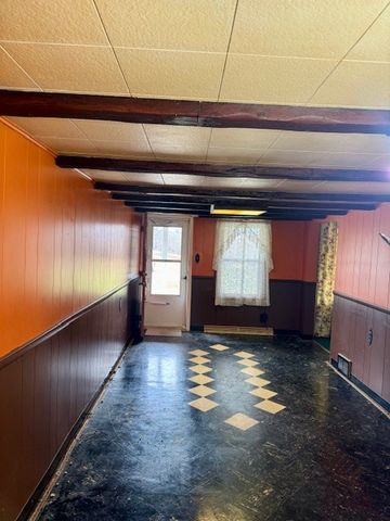 201 Hillvue Dr, Twp Of But Se, PA 16001