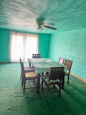 201 Hillvue Dr, Twp Of But Se, PA 16001