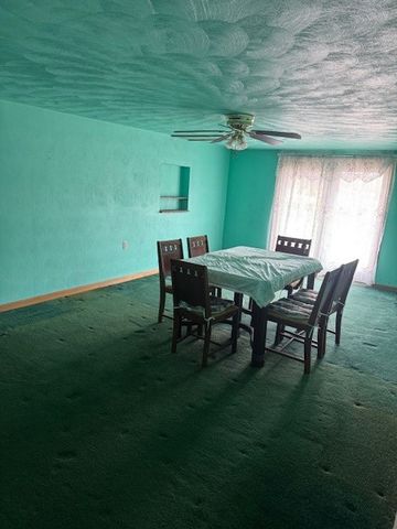 201 Hillvue Dr, Twp Of But Se, PA 16001