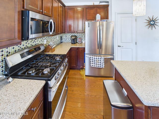 28 Wisniewski Road, Sayreville, NJ 08872