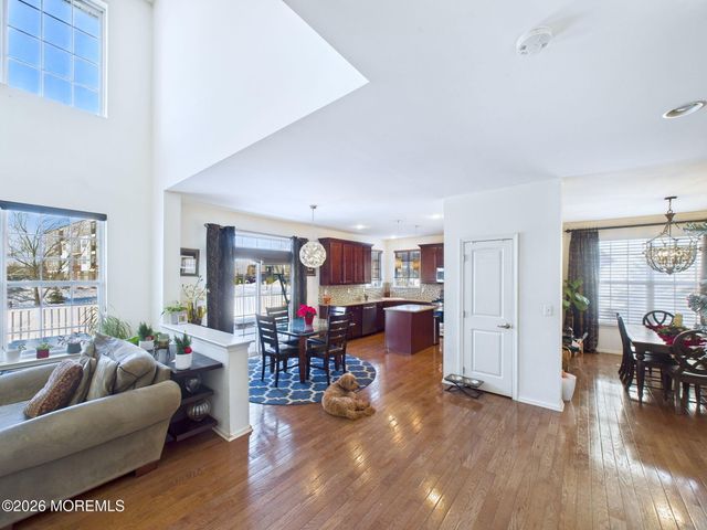 28 Wisniewski Road, Sayreville, NJ 08872