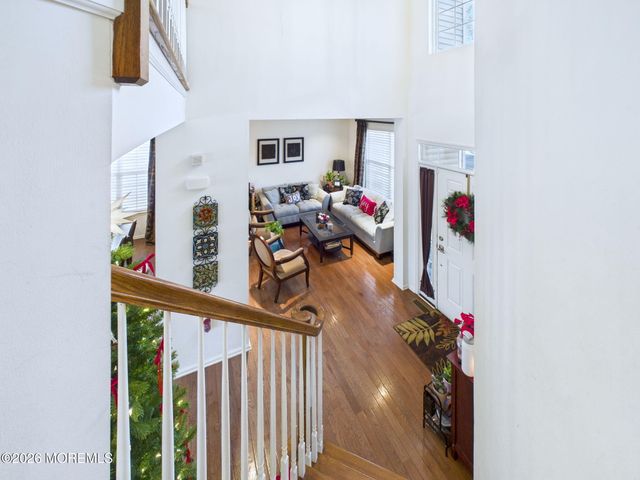 28 Wisniewski Road, Sayreville, NJ 08872