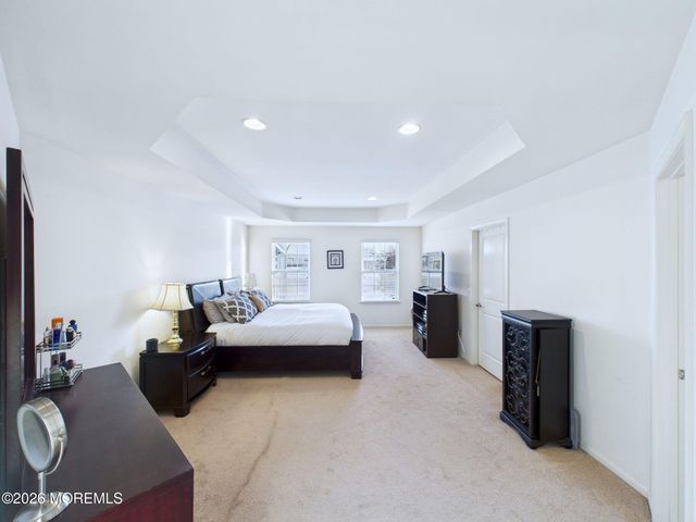 28 Wisniewski Road, Sayreville, NJ 08872