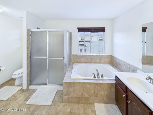 28 Wisniewski Road, Sayreville, NJ 08872