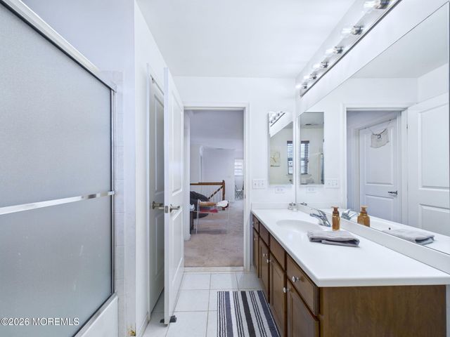 28 Wisniewski Road, Sayreville, NJ 08872