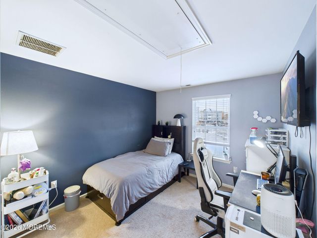 28 Wisniewski Road, Sayreville, NJ 08872