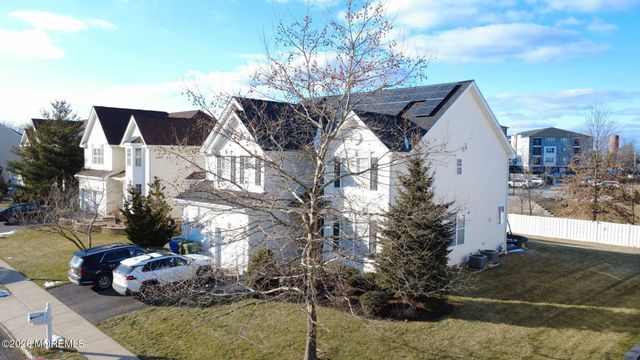 28 Wisniewski Road, Sayreville, NJ 08872