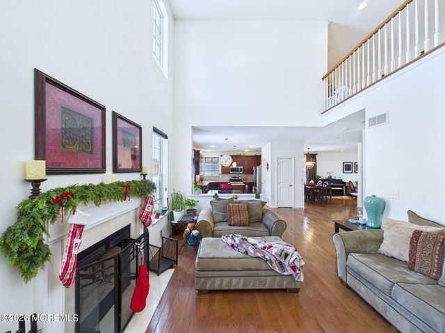 28 Wisniewski Road, Sayreville, NJ 08872