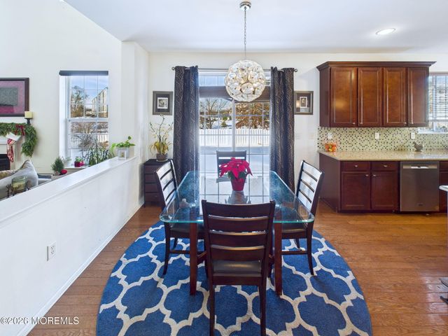 28 Wisniewski Road, Sayreville, NJ 08872