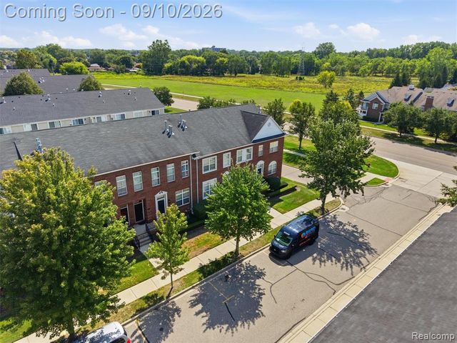 14579 Vauxhall Drive, Sterling Heights, MI 48313