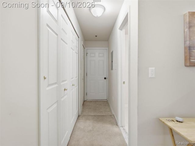 14579 Vauxhall Drive, Sterling Heights, MI 48313