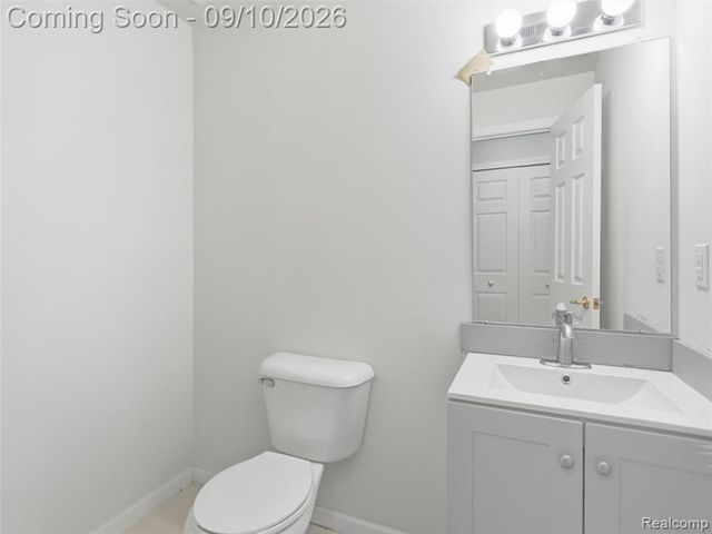 14579 Vauxhall Drive, Sterling Heights, MI 48313