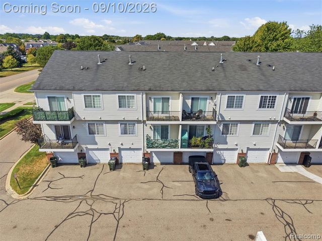 14579 Vauxhall Drive, Sterling Heights, MI 48313