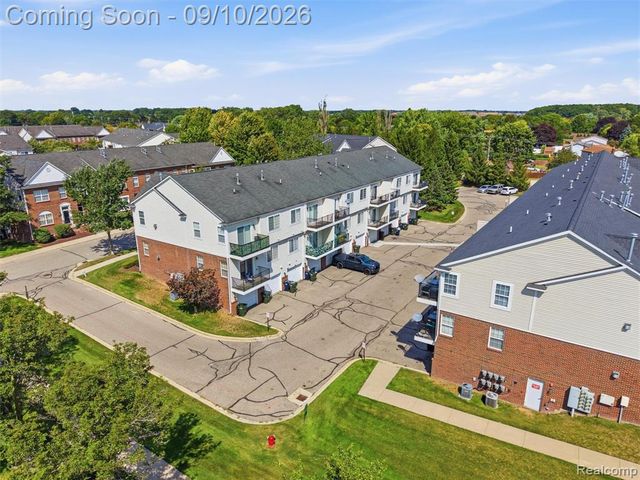 14579 Vauxhall Drive, Sterling Heights, MI 48313