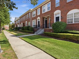 14579 Vauxhall Drive, Sterling Heights, MI 48313