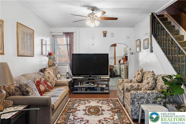 535 North Front Street, Allentown City, PA 18102