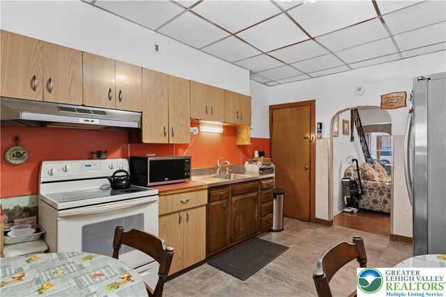 535 North Front Street, Allentown City, PA 18102