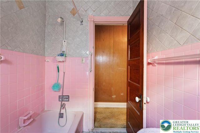 535 North Front Street, Allentown City, PA 18102